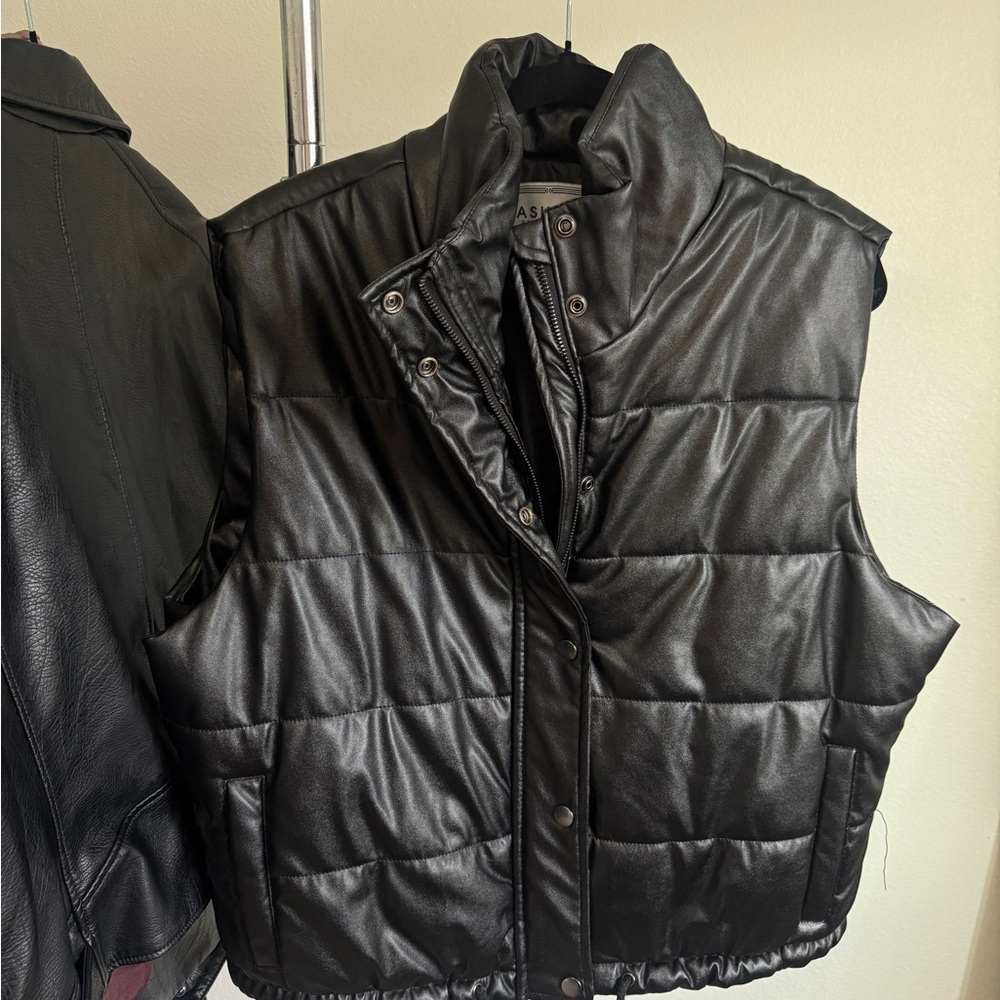 Quilted Faux Leather Puffer Vest in Black